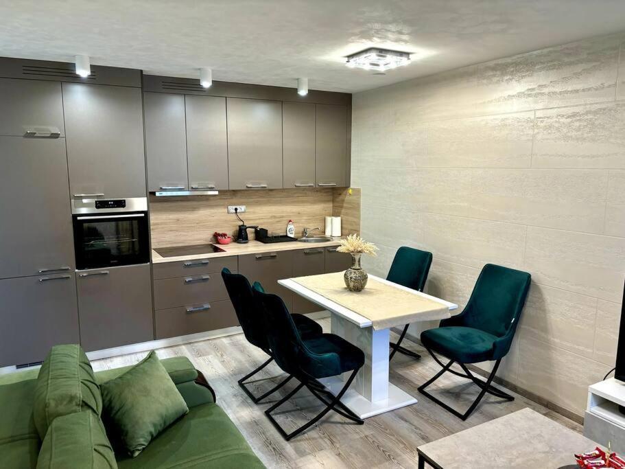 Villa Moste 3-Free Parking&Pool, Ev Station Ljubljana Bagian luar foto